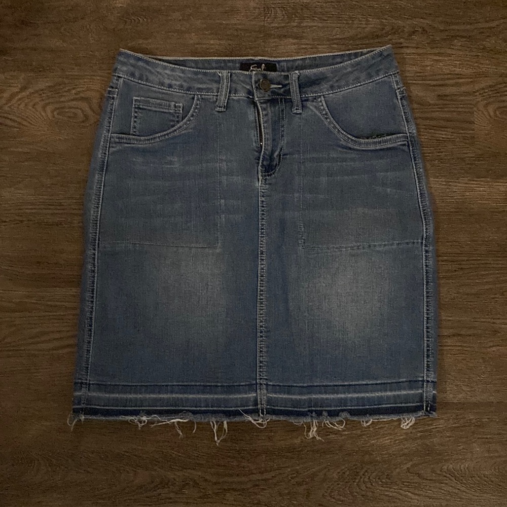Vintage Y2K Jean skirt in EUC!
